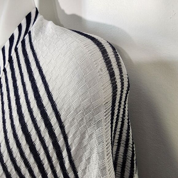 LOFT Outlet Womens Shawl Cape Black White Stripe Geometric Open Knit One Size - Picture 11 of 11